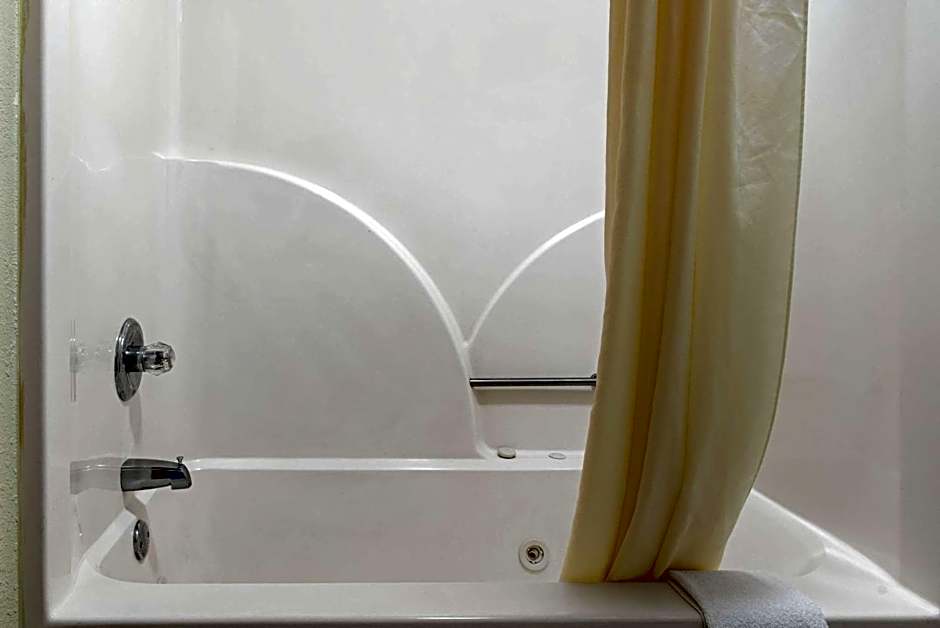 Quality Inn Bloomington