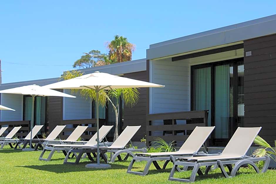 Topazio Vibe Beach Hotel & Apartments