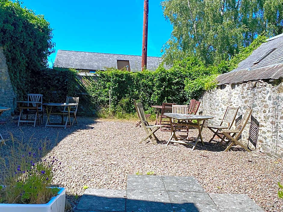 The County Hotel - Self Check-In, Ultra Fast WI-FI, Free Parking, Central Location