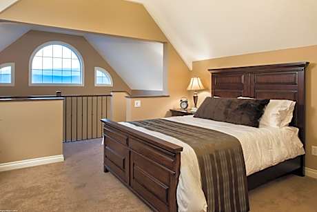 Executive King Suite