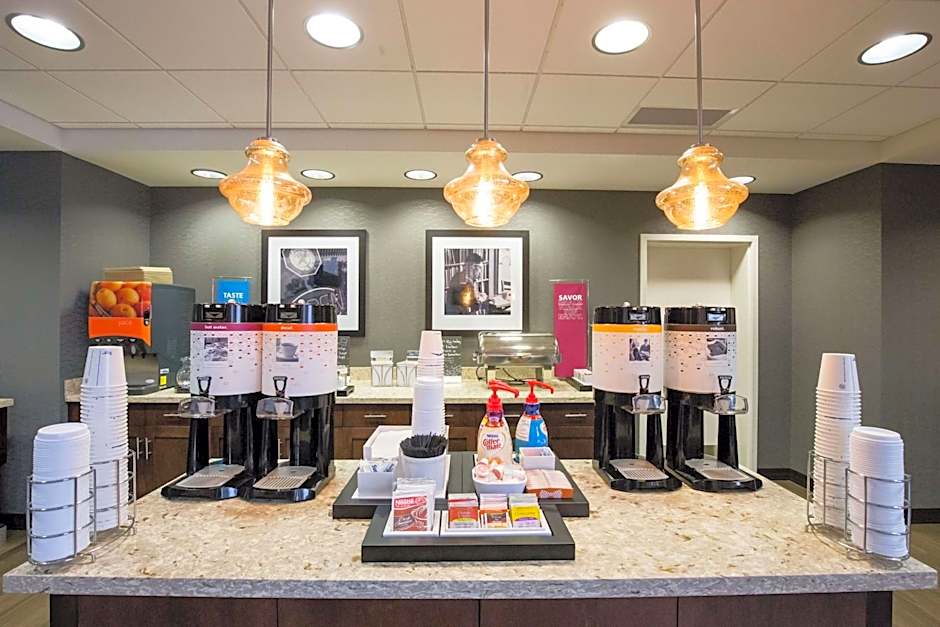 Hampton Inn By Hilton & Suites Pittsburgh/Harmarville