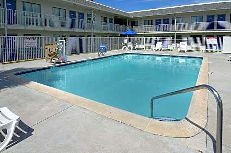 Motel 6-Galveston, TX