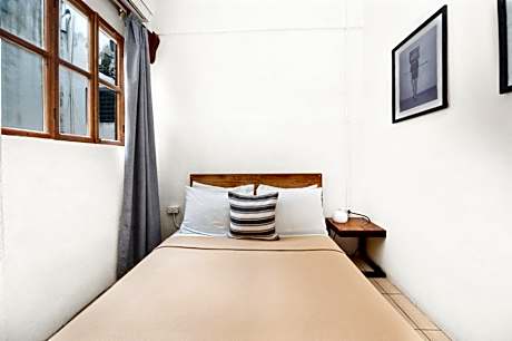 Small Room (No View)