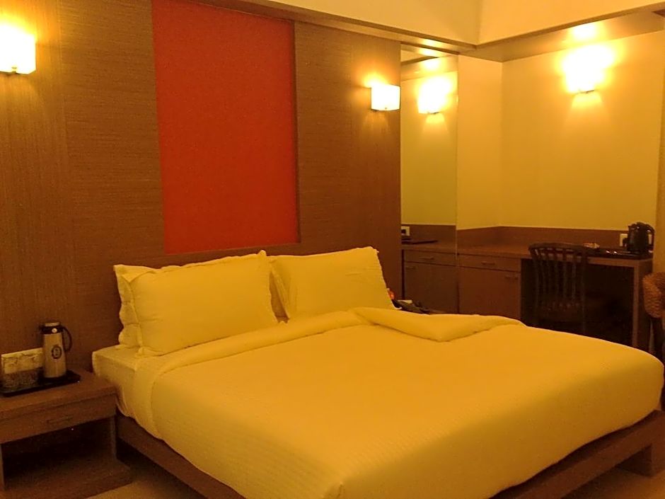 Ivy Studios Hotel Near Pune Airport