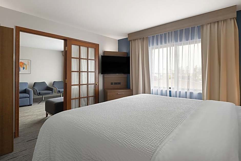 Holiday Inn Express Sheboygan-Kohler / I-43 By IHG