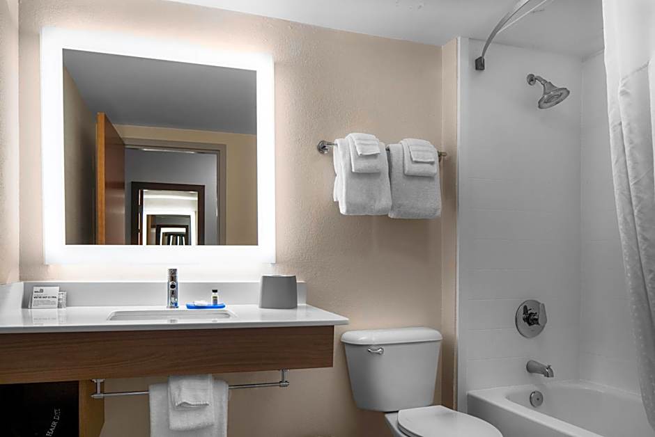 Holiday Inn Express North Myrtle Beach - Little River By IHG