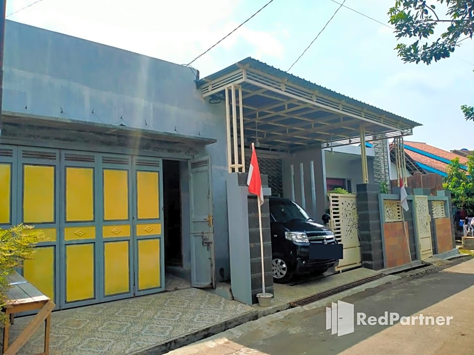 Navisha Guest House Syariah near Exit Tol Batang RedPartner