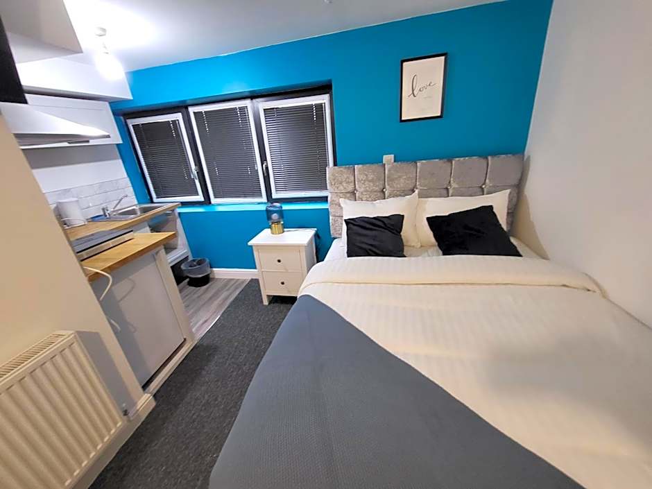 Premier Studios Nottingham - Tring Vale