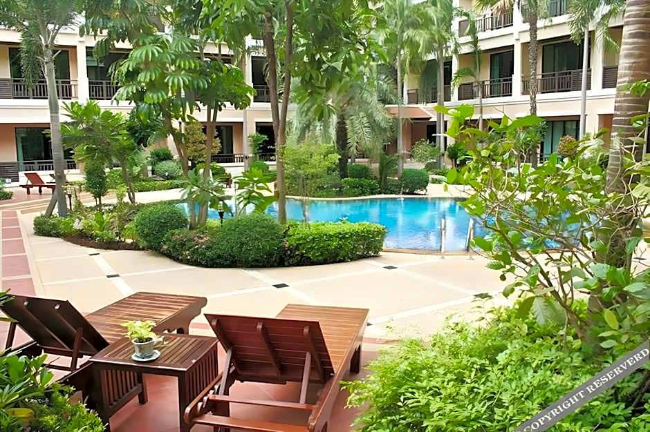 Le Casa Bang Saen Hotel