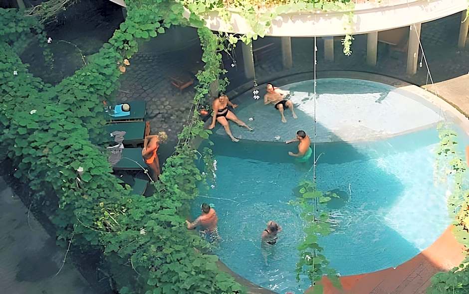 Grandmas Plus Hotel Seminyak