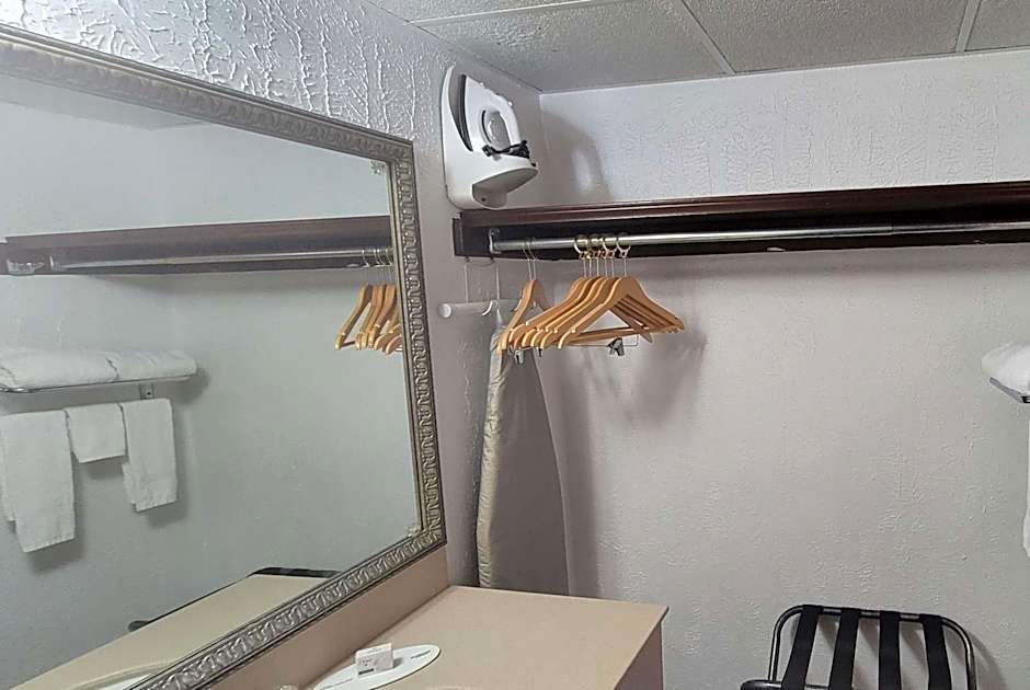 Ramada by Wyndham Mountain Home