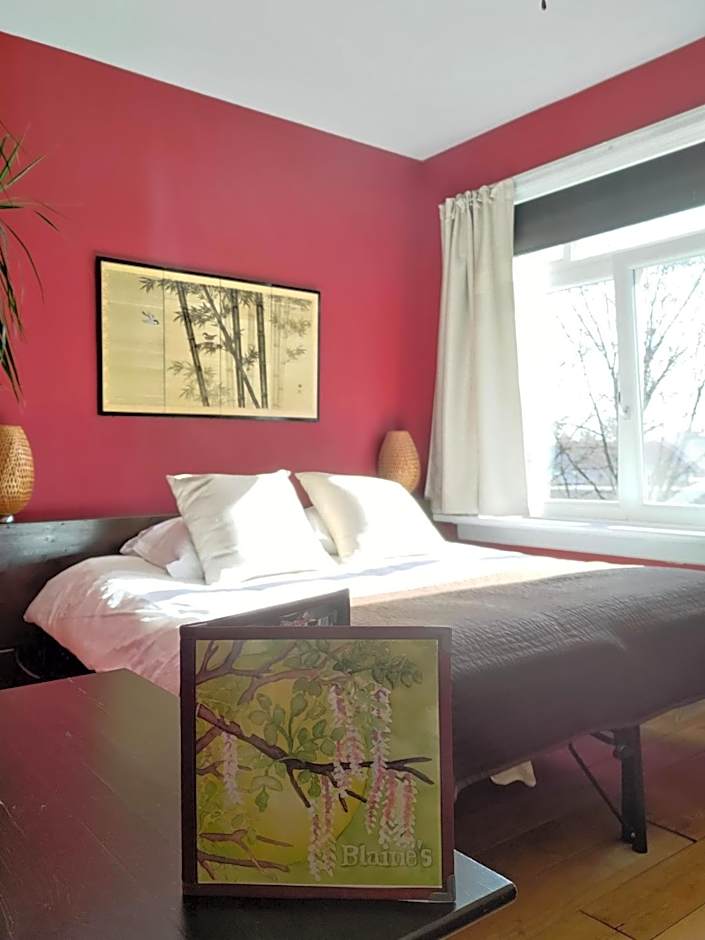 Blaine's: A B&B and private dining....