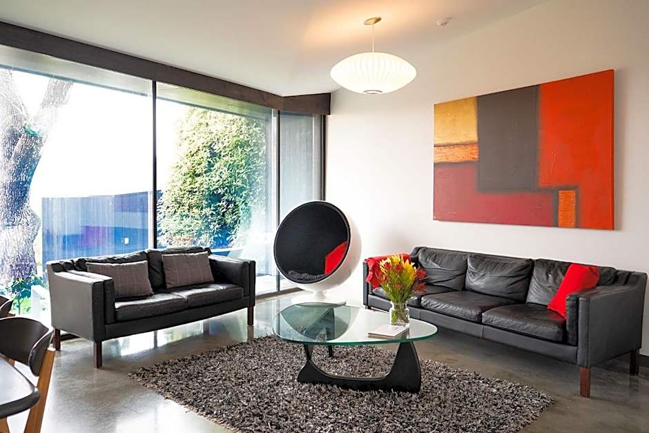 Old Bishop's Quarters