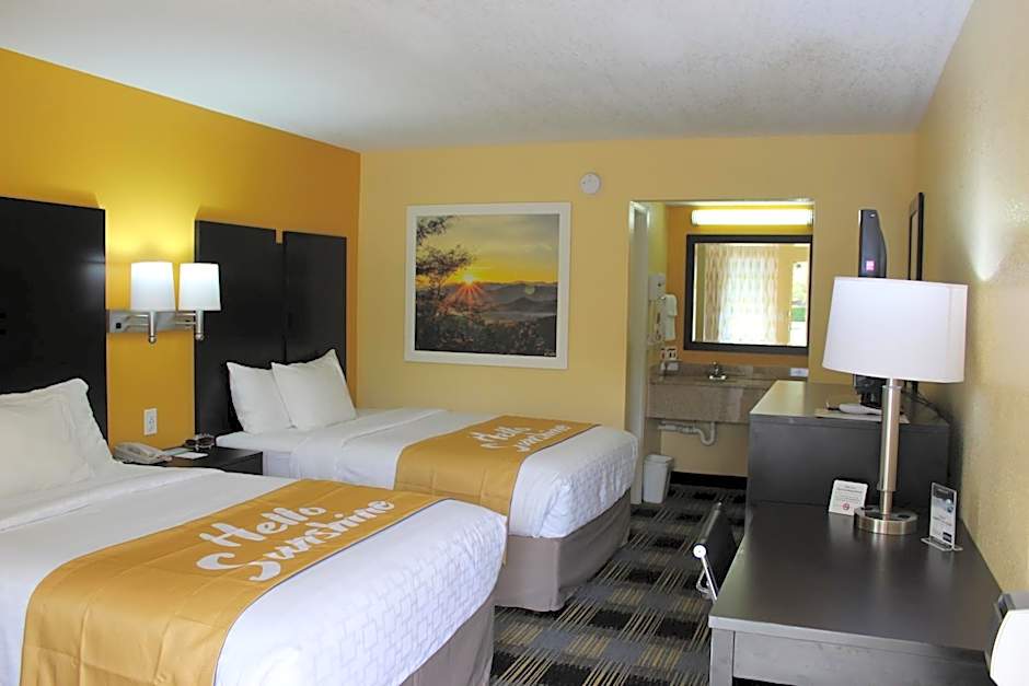 Days Inn by Wyndham Canton