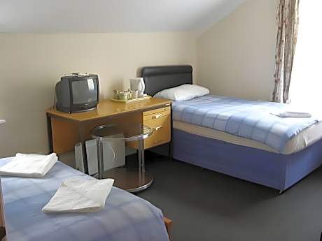 Triple Room with Shared Bathroom