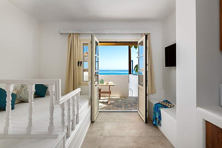 Stegna Akti Luxury Suites