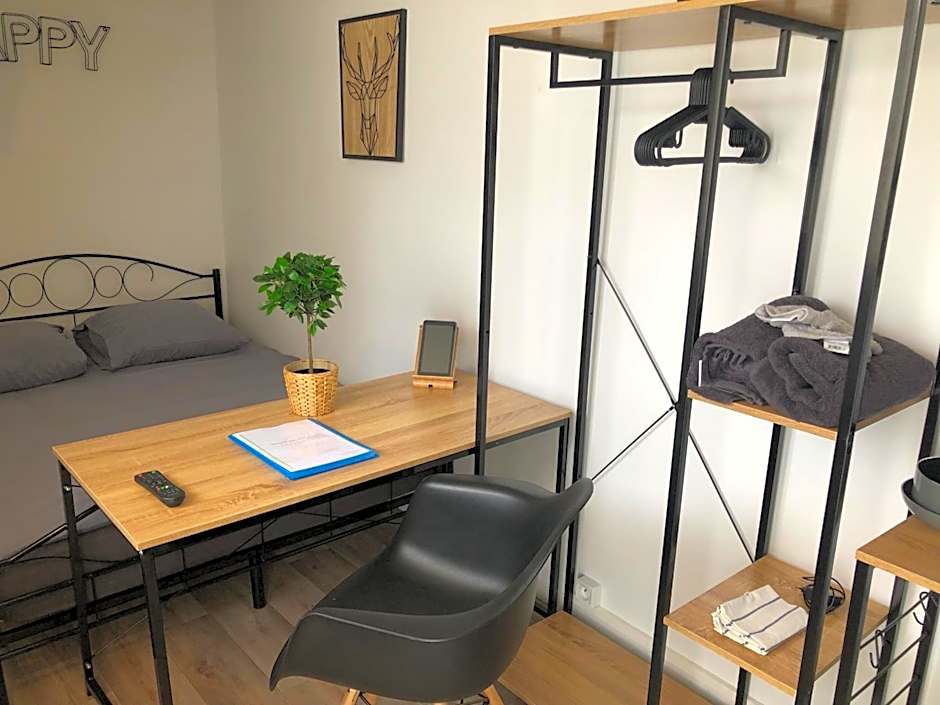 Capstay famars & Netflix