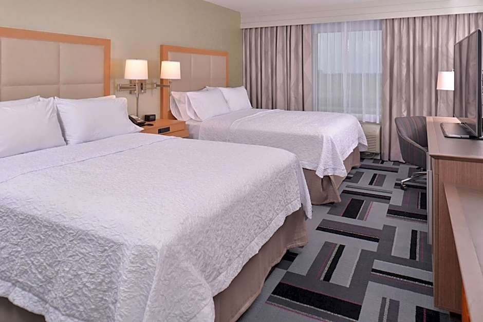 Hampton Inn By Hilton & Suites Ames, IA
