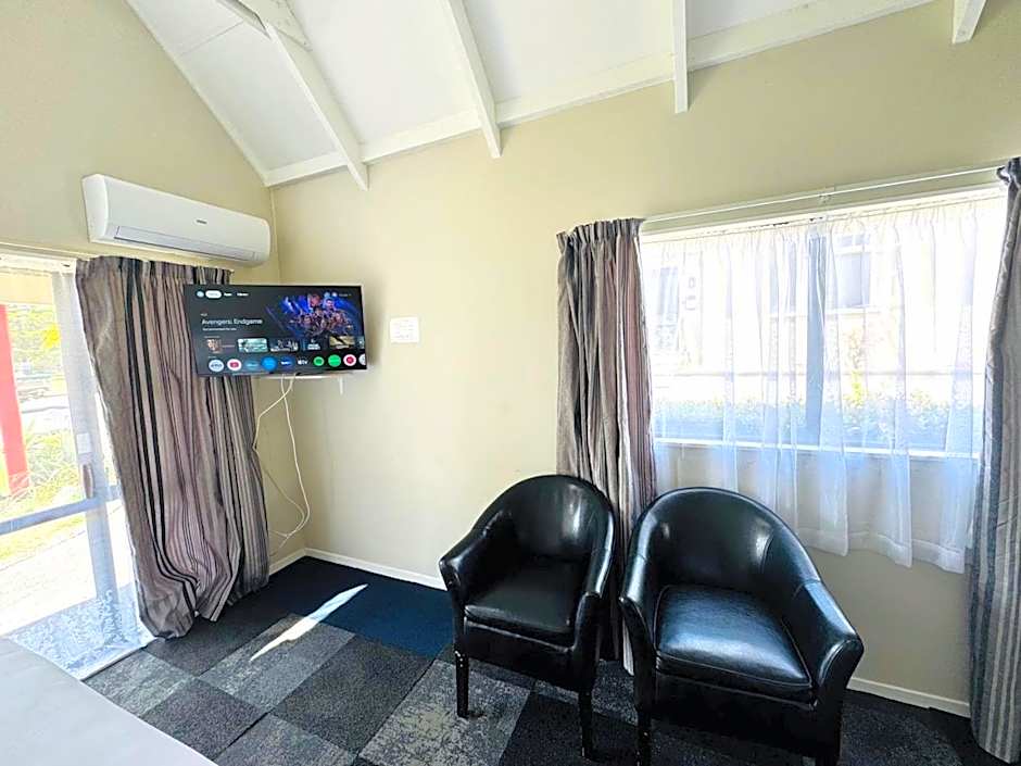 Apex On Fenton Motel