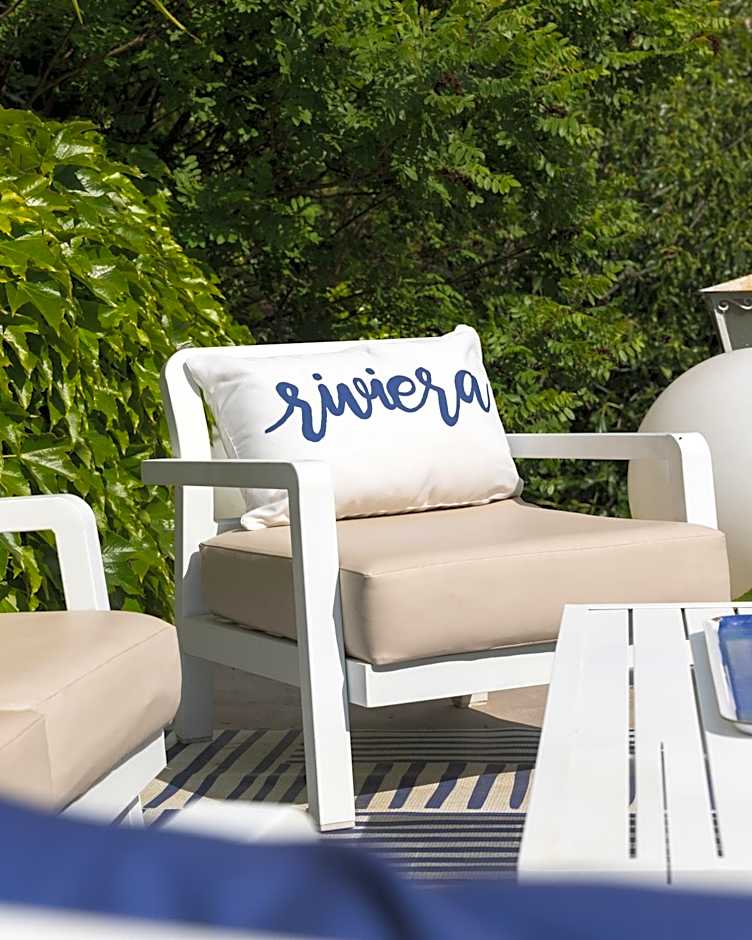 Hotel de La Plage - Mahogany