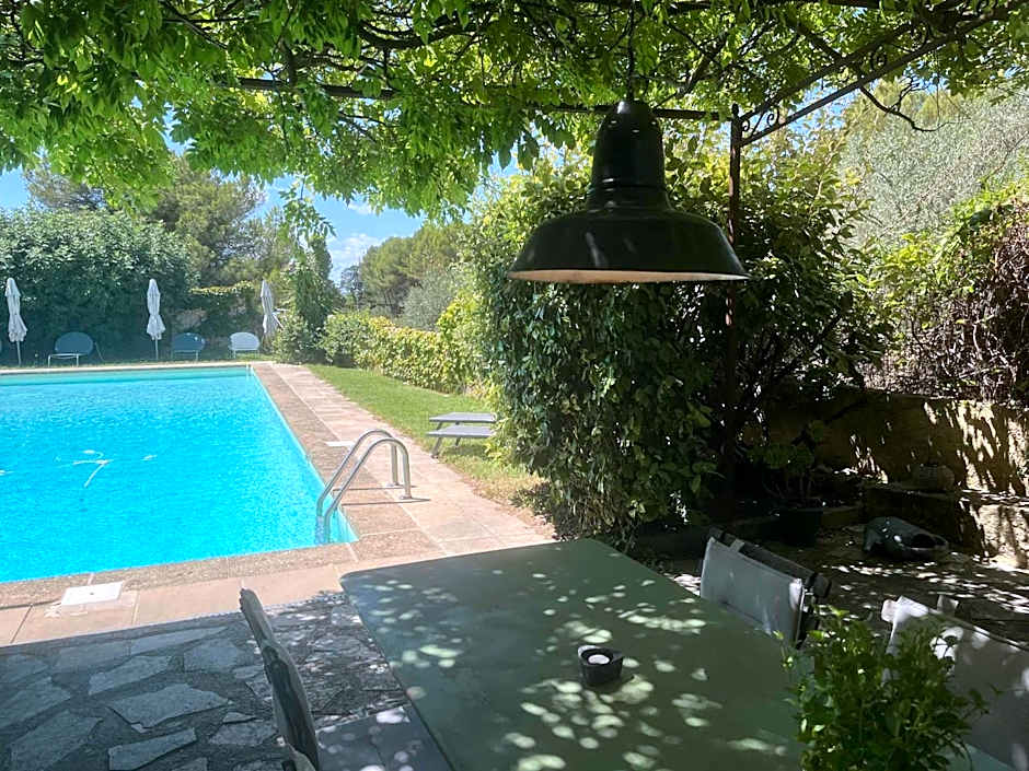 Agréable maison de 65 m2 avec grande piscine