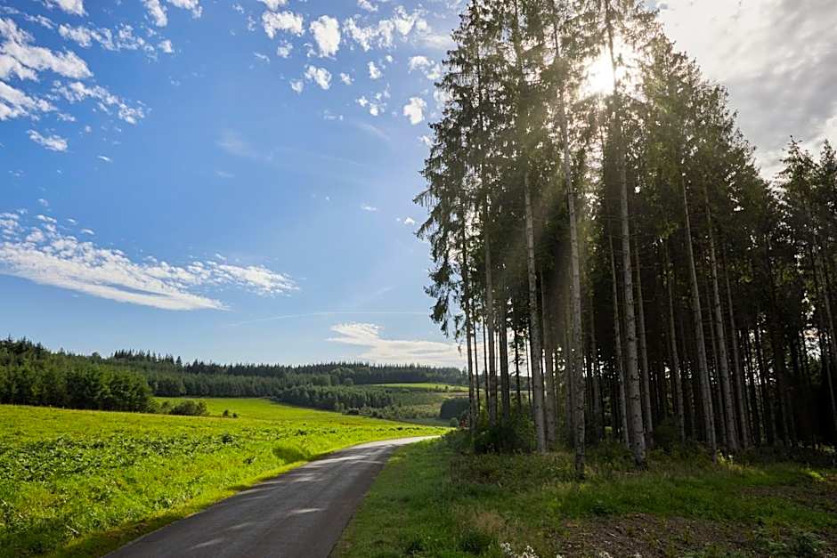 Hillview Hotel Grandvoir