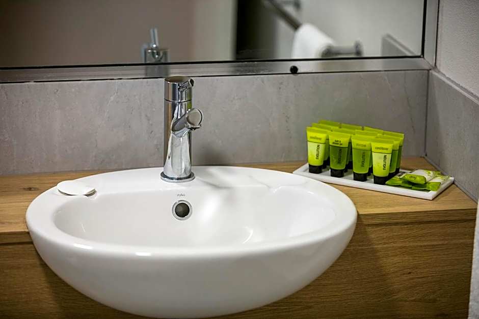 Nightcap at Kawana Waters Hotel