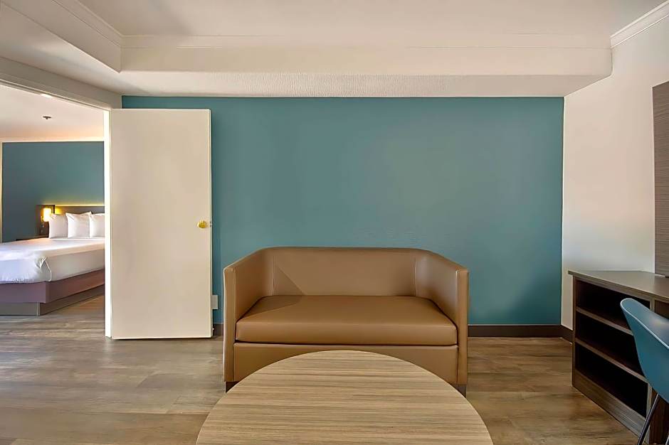 Studio 6 Suites Lawndale, CA South Bay