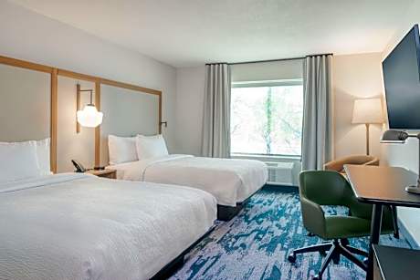 Standard Queen Room with Two Queen Beds - Hearing Accessible