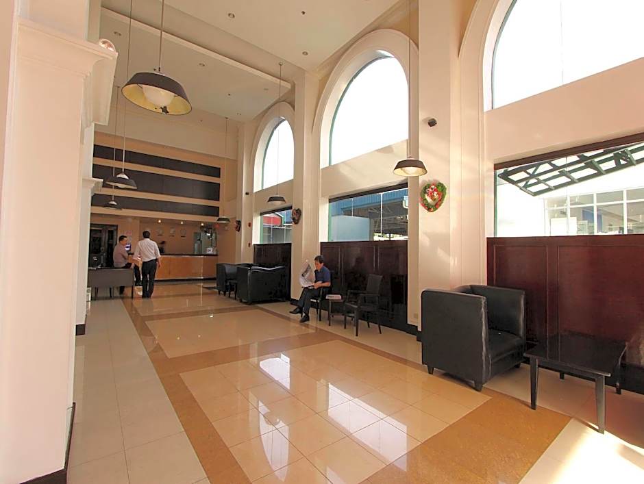 Eurotel Las Pinas Hotel