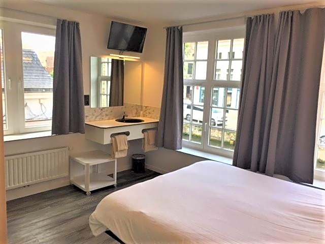 Canalview Hotel Ter Reien