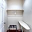 OYO Townhouse Clute Lake Jackson