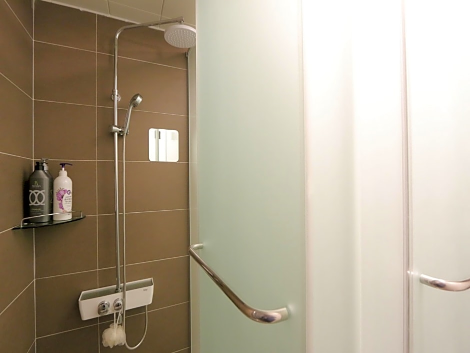 Blueboat Hostel Gyeongju