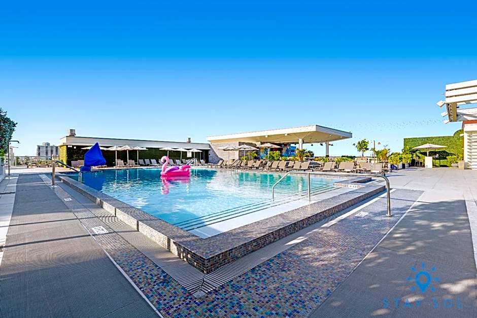 New Studio - Hollywood Beach Bliss for 2