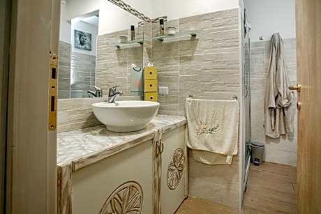 Triple Room with Private Bathroom