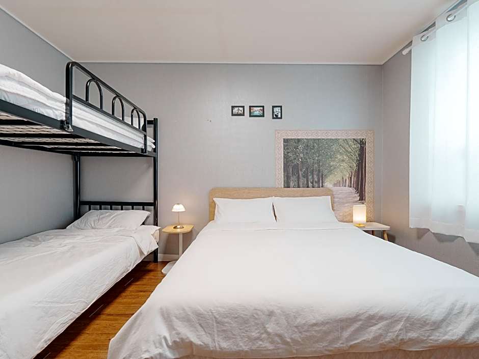 Rainboots guesthouse