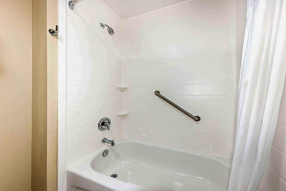 Days Inn by Wyndham Springville