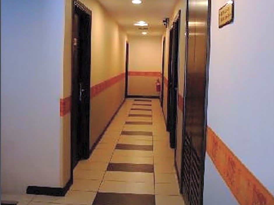 1 City Hotel
