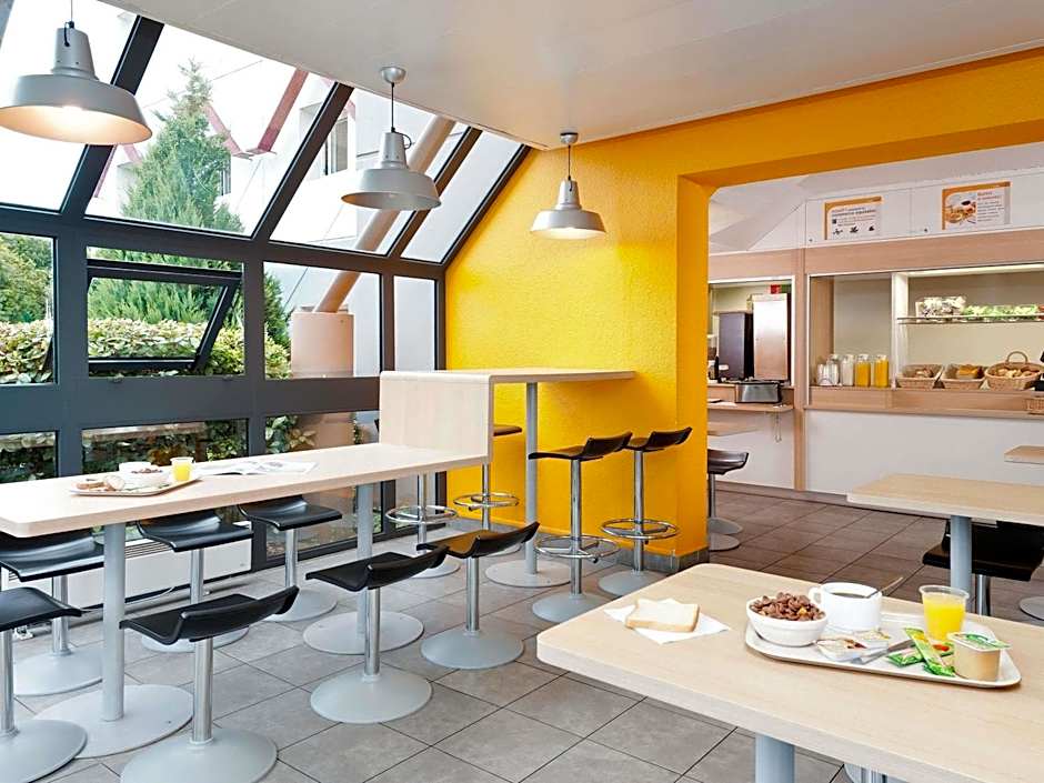 hotelF1 Paris Gennevilliers