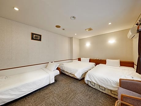 Standard Triple Room Non-Smoking