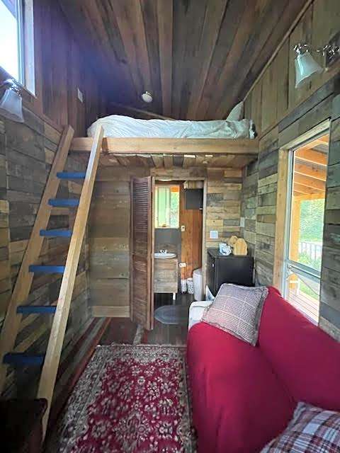 Gracies Grotto Cabin