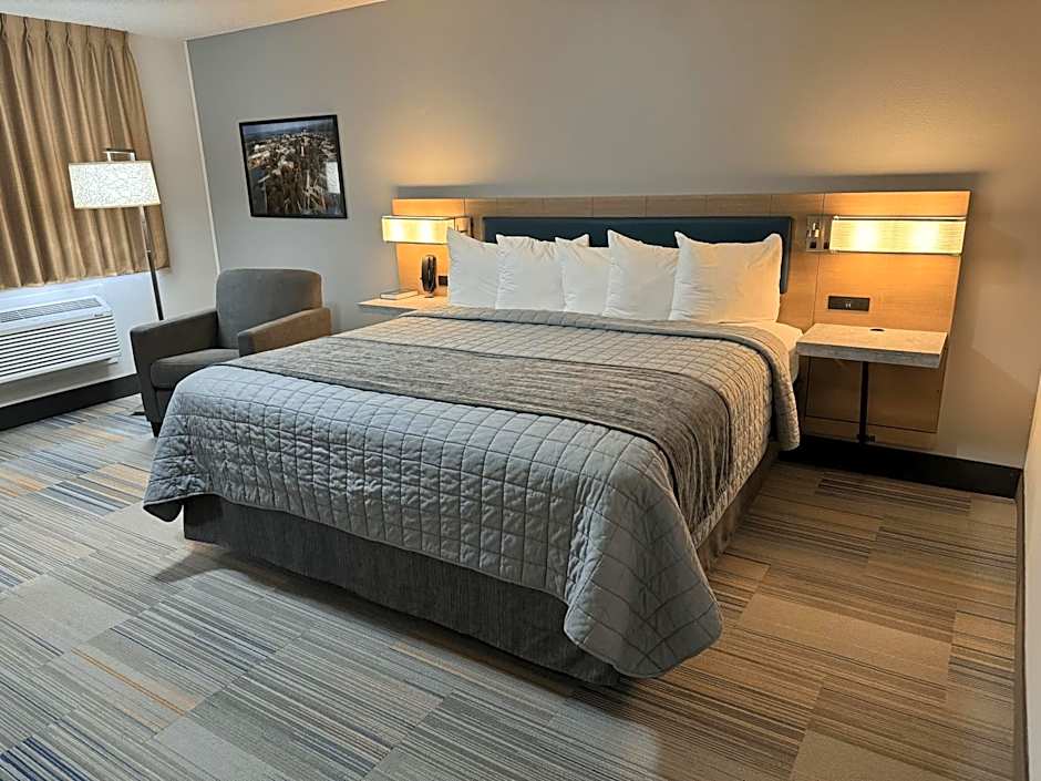 Bearcat Inn and Suites