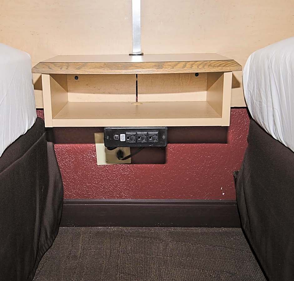 Red Roof Inn Philadelphia - Oxford Valley