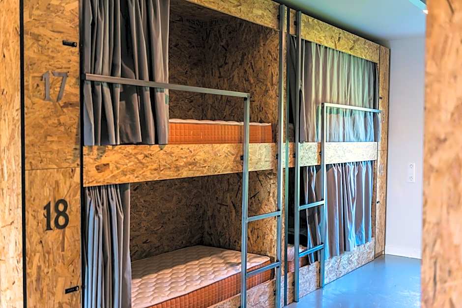 Albergue Santiago 15 Monforte