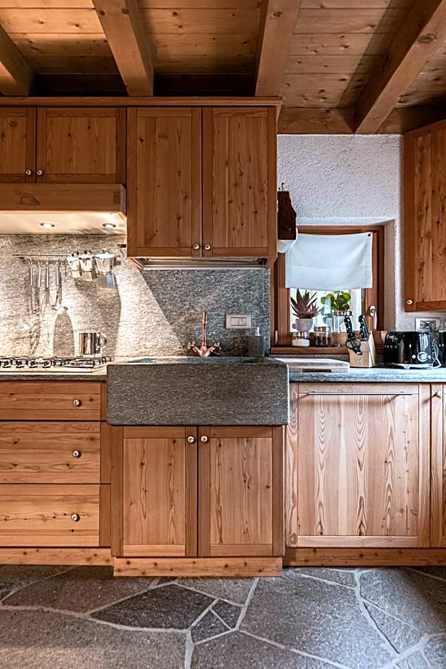 Cain Comfort Chalet