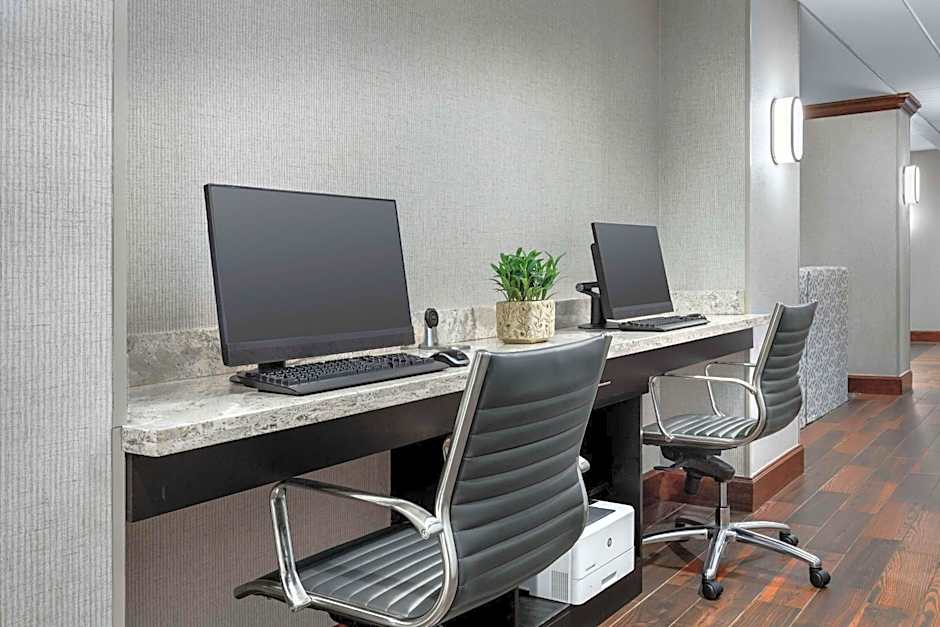 Hampton Inn By Hilton & Suites Lake Mary At Colonial Townpark