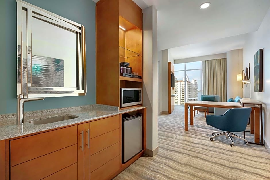 Embassy Suites By Hilton Sarasota