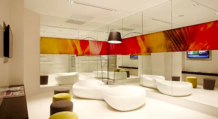 Centara Watergate Pavillion Hotel Bangkok