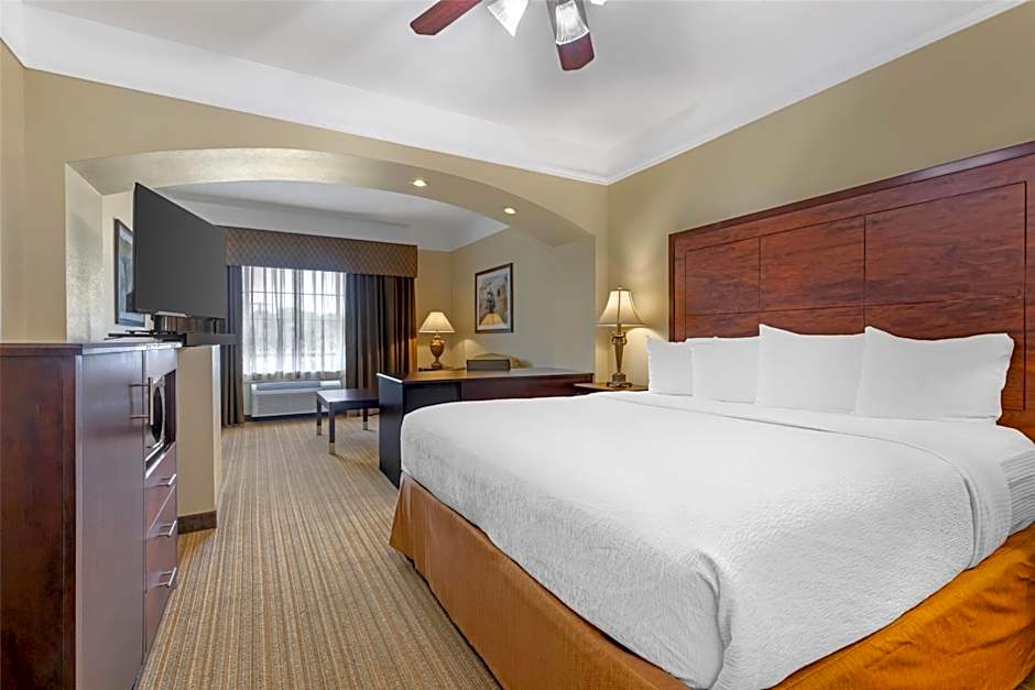 Best Western Plus Monica Royale Inn & Suites