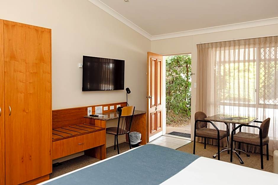 Roma Explorers Inn